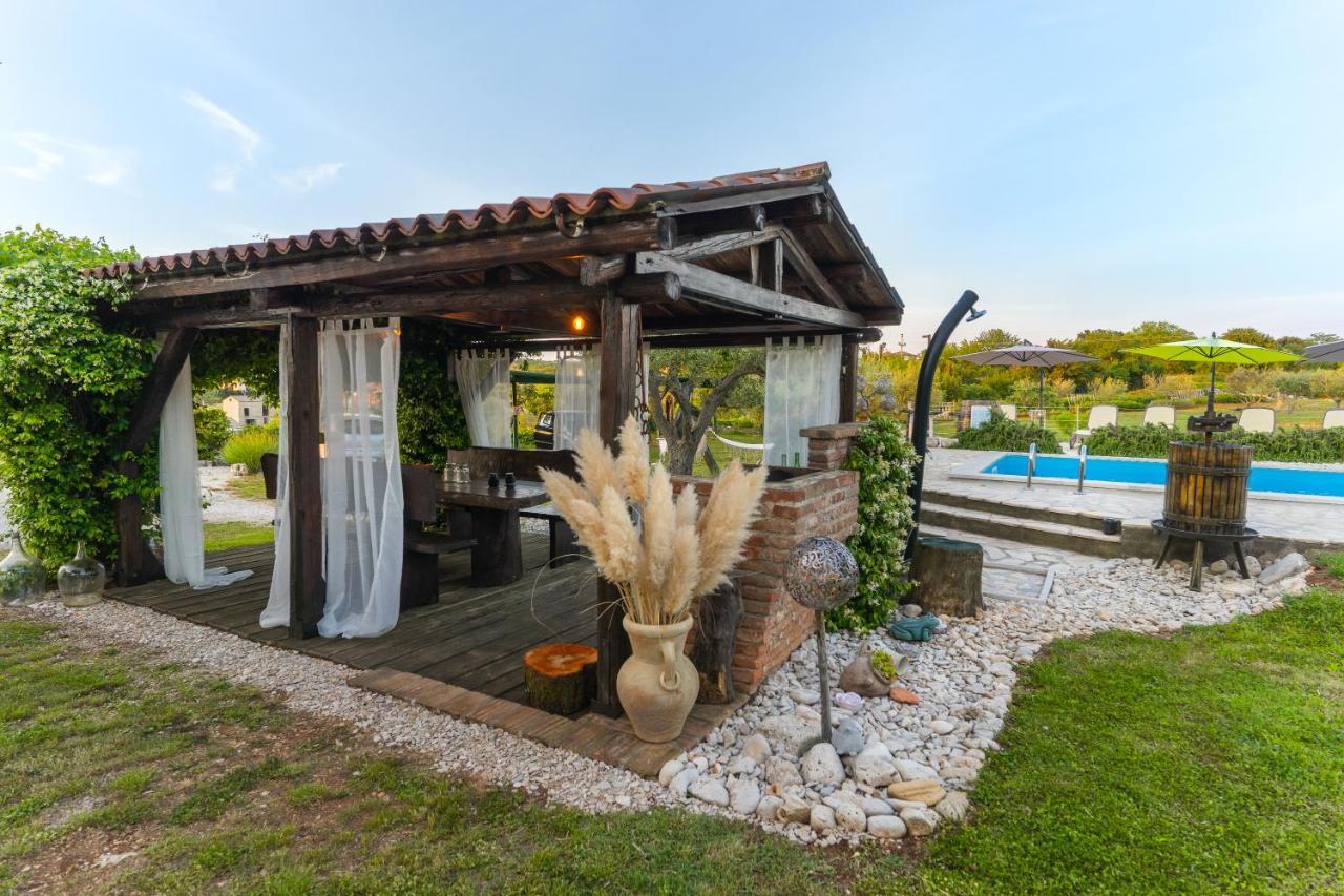 Sveti Lovreč Pazenatički Lavanda Apartments & Room מראה חיצוני תמונה
