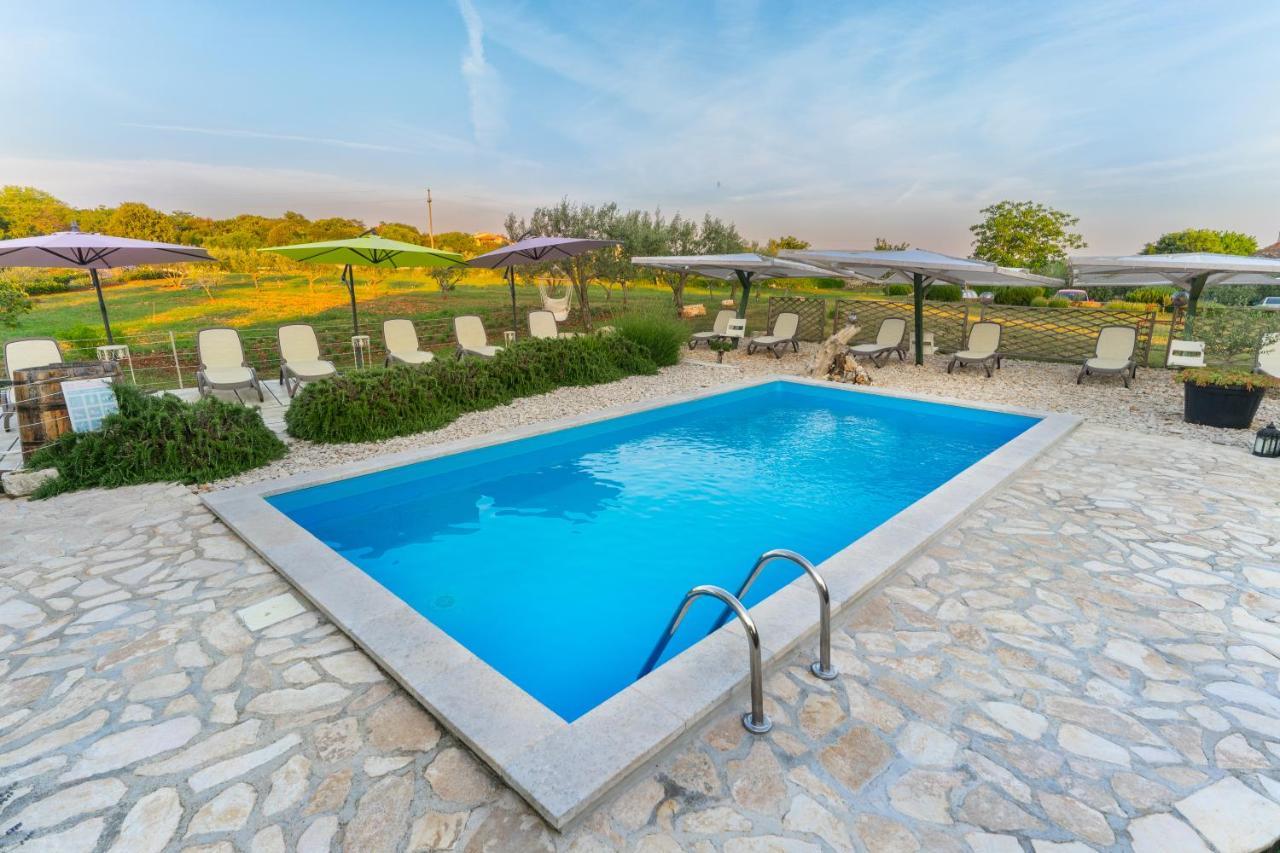 Sveti Lovreč Pazenatički Lavanda Apartments & Room מראה חיצוני תמונה