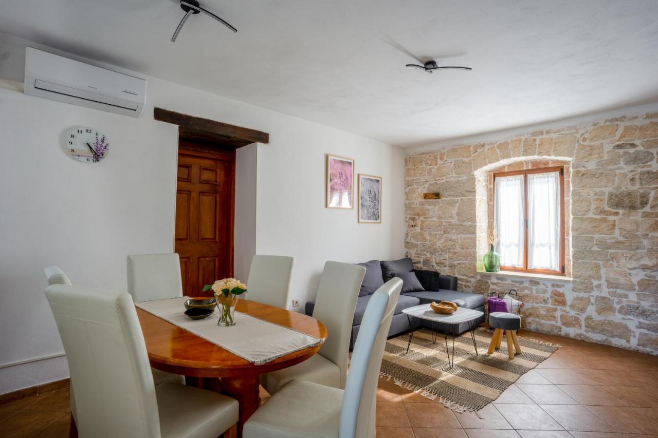 Sveti Lovreč Pazenatički Lavanda Apartments & Room מראה חיצוני תמונה