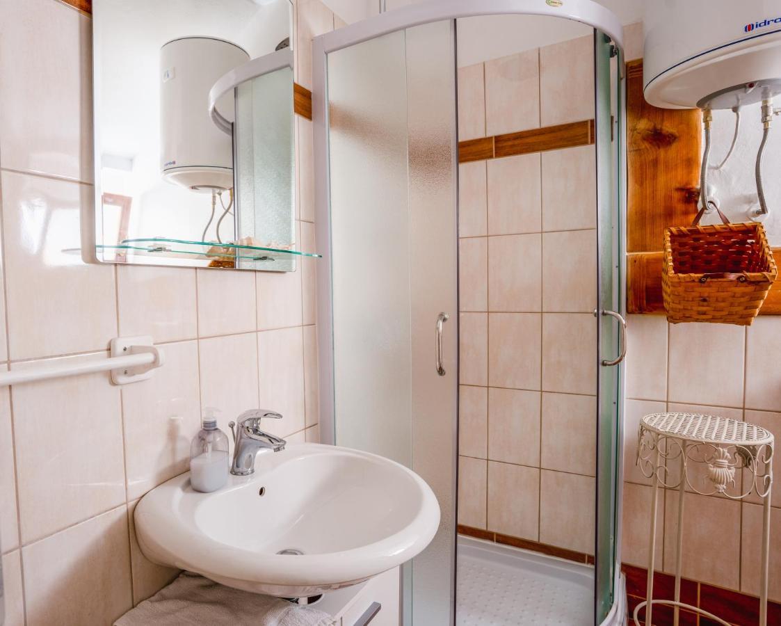 Sveti Lovreč Pazenatički Lavanda Apartments & Room מראה חיצוני תמונה