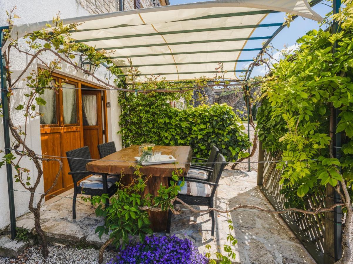 Sveti Lovreč Pazenatički Lavanda Apartments & Room מראה חיצוני תמונה